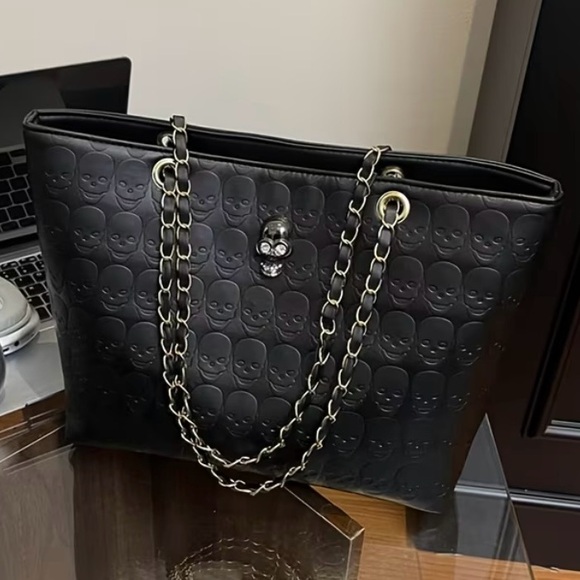 Black Skull Embossed Tote Bag with Chain Straps Faux Leather Metal Skull NWT - Picture 3 of 4